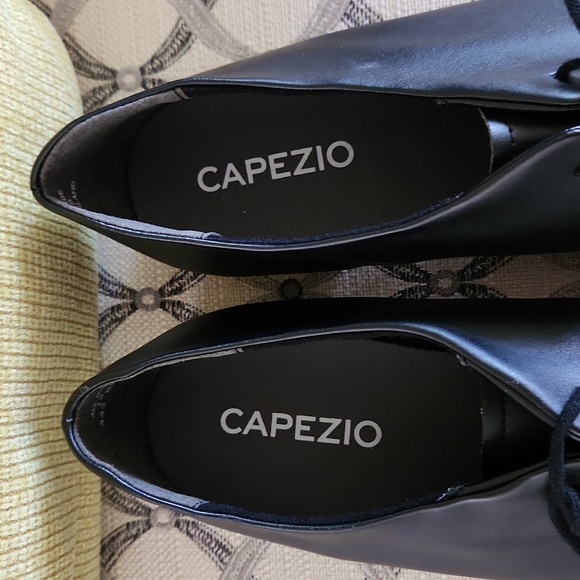 Capezio Tele Tone Tap shoes - Picture 3 of 8